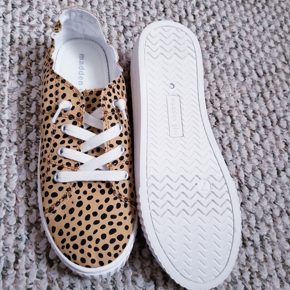 Madden Girl Sneaker - Picture 5 of 6
